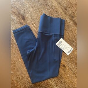 NWT Athleta Salutation 7/8 Leggings